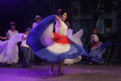 Festa Major de Sabadell 2015: Activitats Musicals Danses d'arreu: Danses de l'America Llatina, ©José Peláez